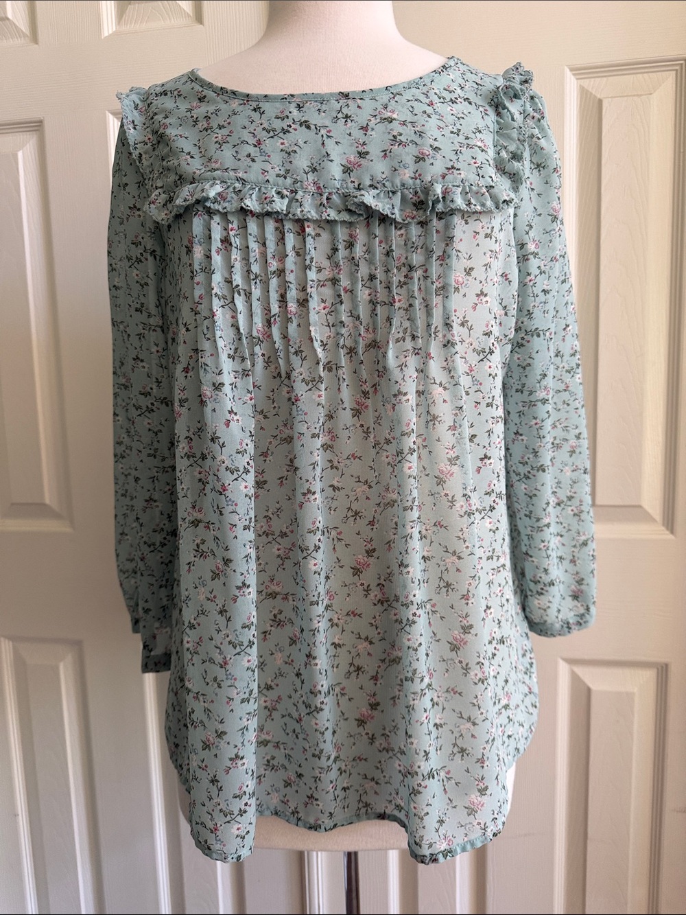 GAP Mint Green Floral Ruffle Pleated Blouse - Women